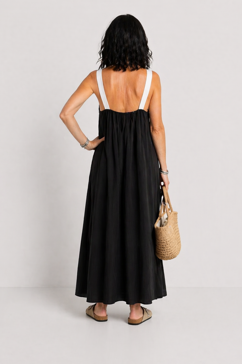 PAULA | VESTIDO MIDI CON DETALLES EN CONTRASTE