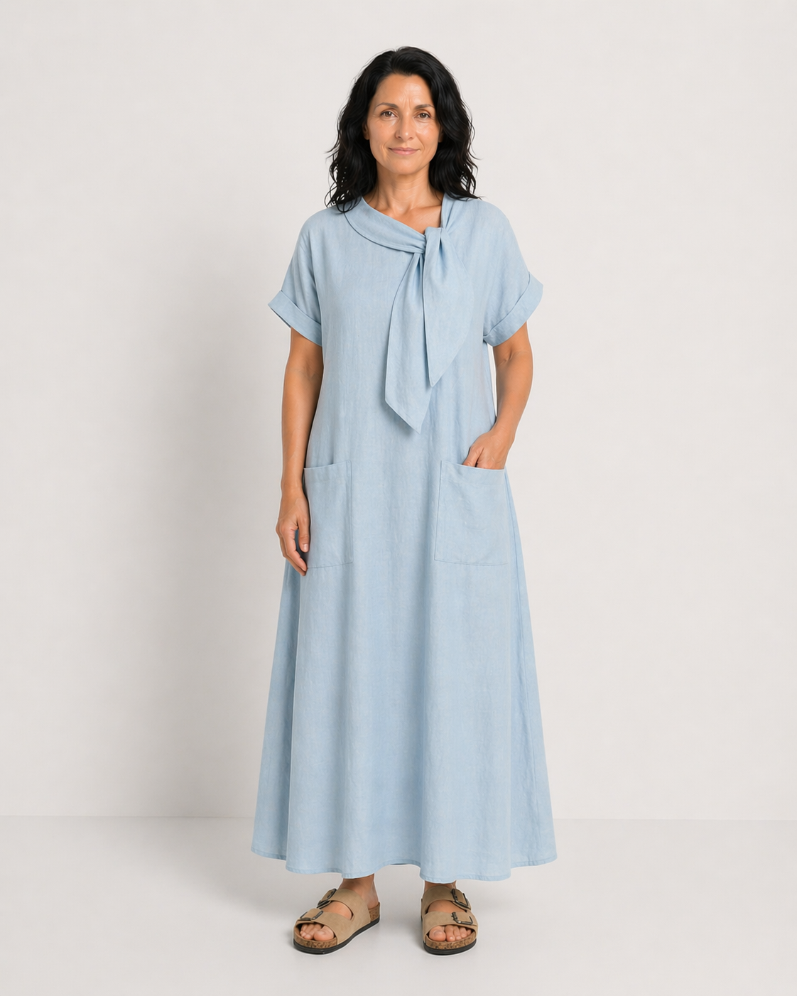 CARMEN | VESTIDO MAXI CON CUELLO REDONDO Y BOLSILLOS