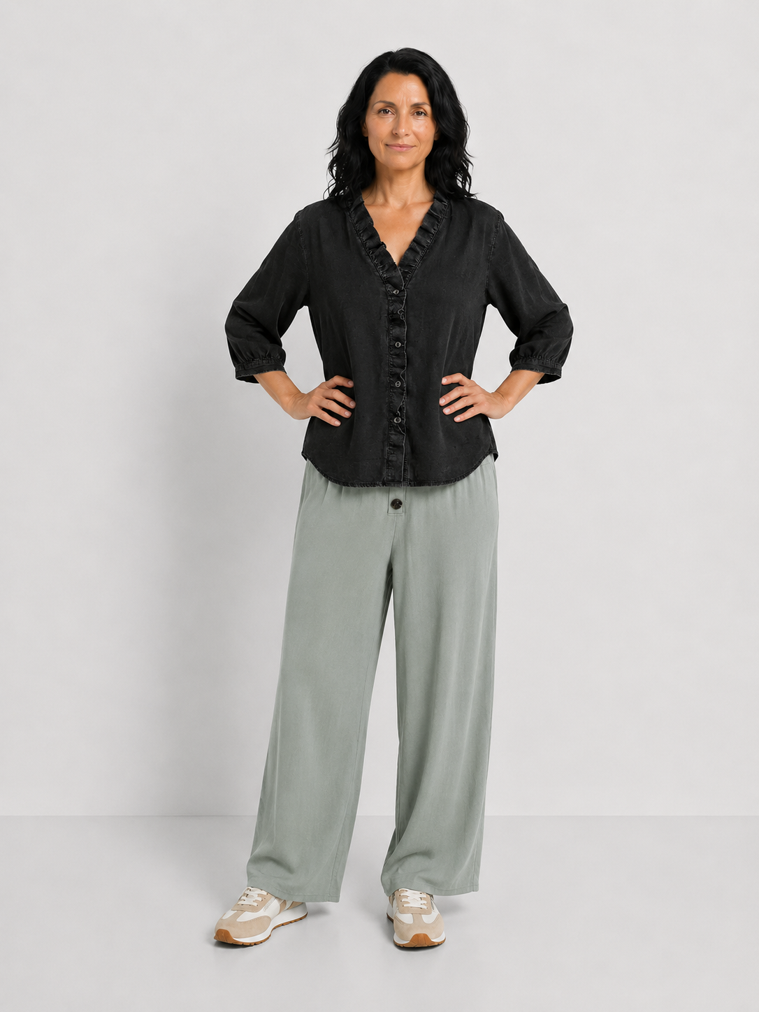 ELVIRA | BLUSA CON DETALLES DE VOLANTES