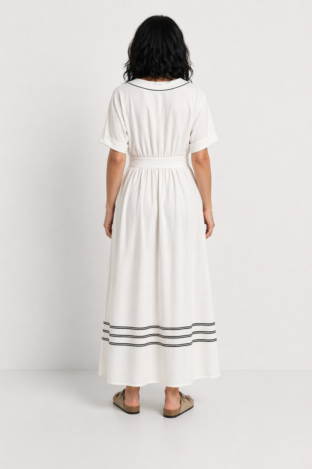 NURIA | VESTIDO MIDI CON ESCOTE EN V Y MANGAS CORTAS
