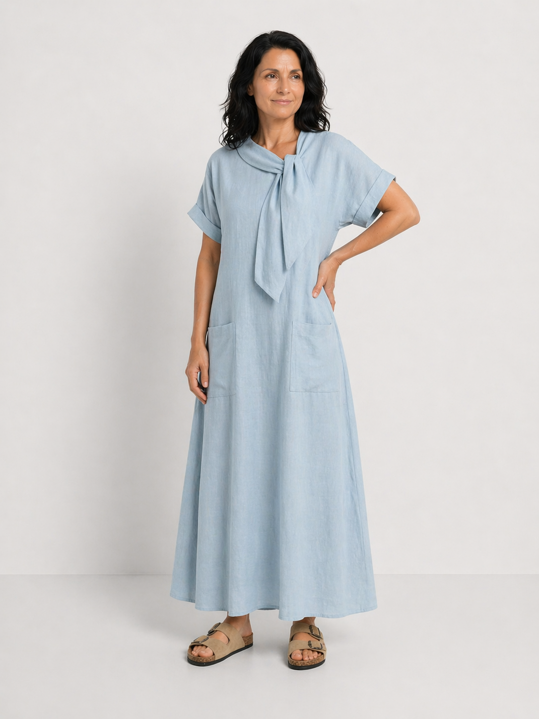 CARMEN | VESTIDO MAXI CON CUELLO REDONDO Y BOLSILLOS