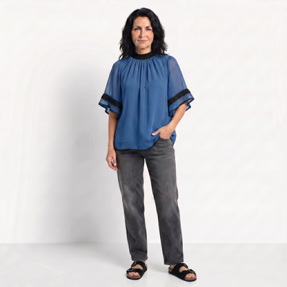 AITANA | BLUSA ELEGANTE CON VOLANTES